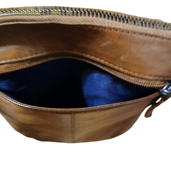 Cochoa Soft Brown Leather Crossbody Bag - Picture 7 of 12